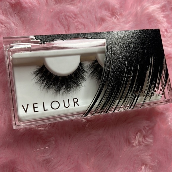 Velour Luxury Mink Lashes in Dark Side - Picture 4 of 6